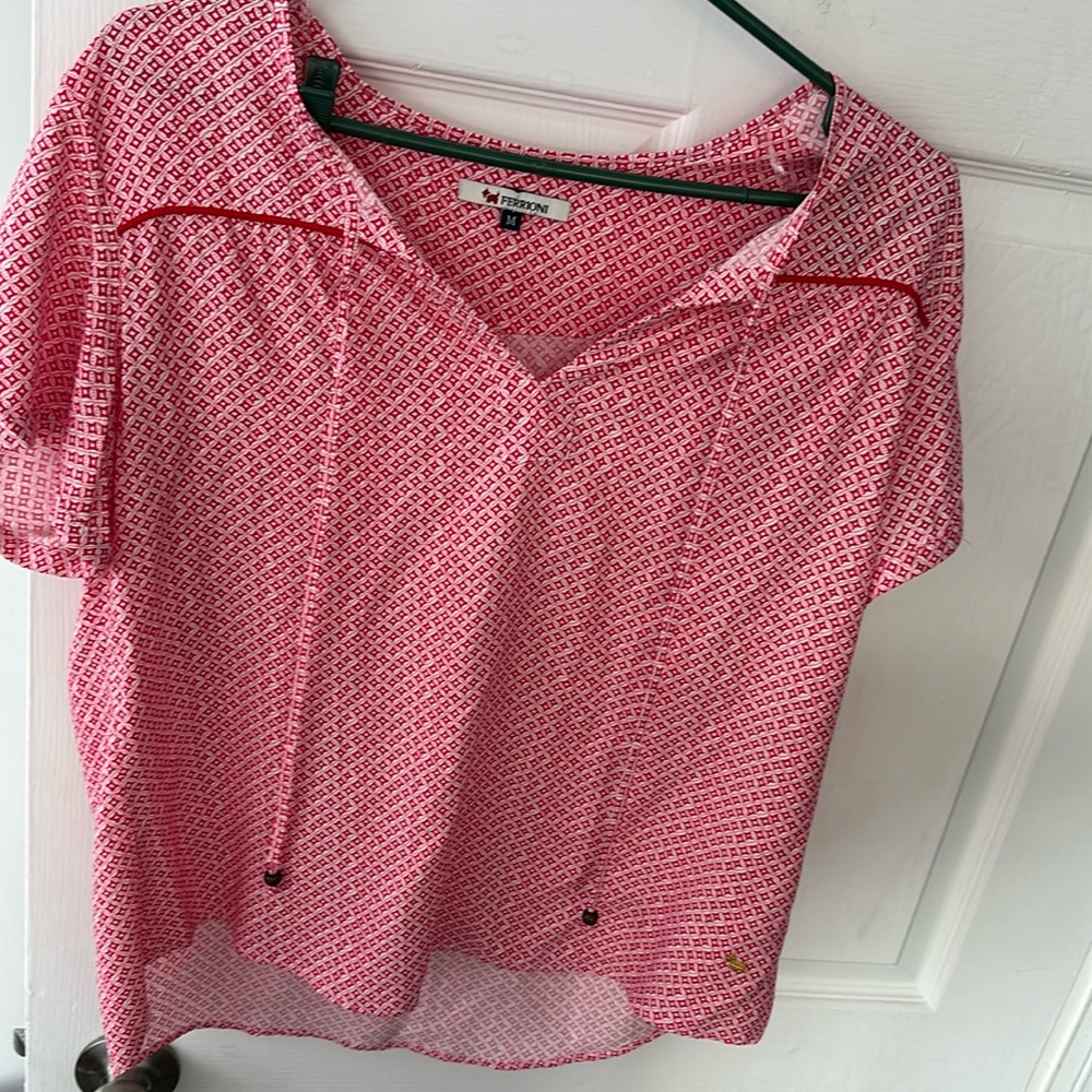 Ferrioni size M short sleeve top